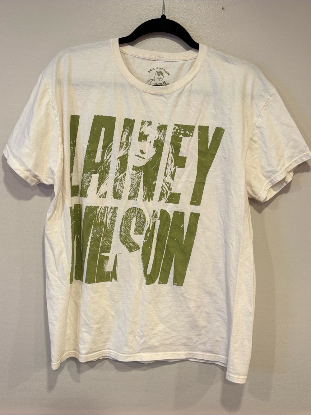 Lainey Wilson Bell Bottom Country Graphic Tee Concert Merch Off White Cream XL - Picture 1 of 6